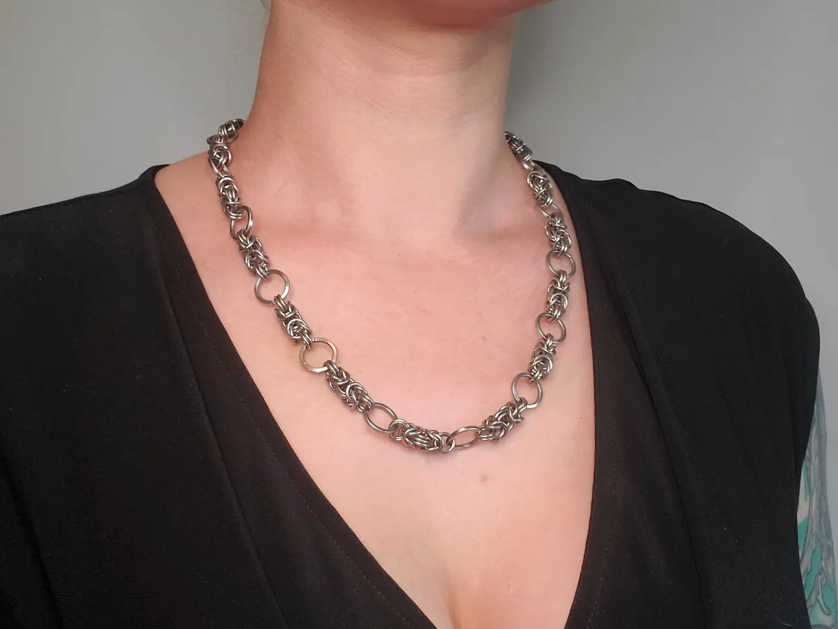 Byzantine weave necklace design