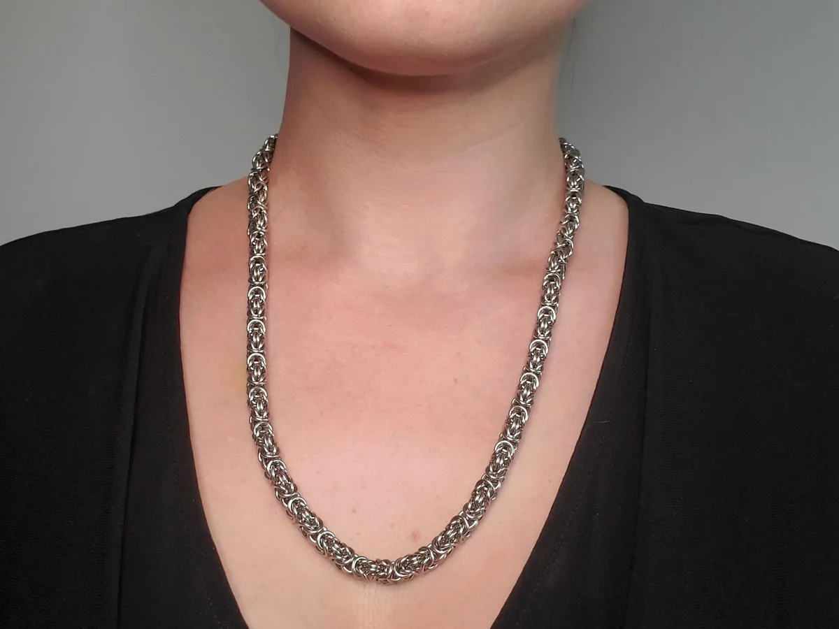 Byzantine weave necklace design